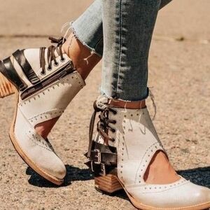 Freebird By Steven Desert White Multi Ankle Boots Size 8